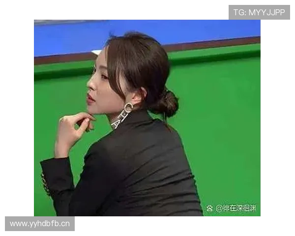 卢玉菲今天又被拍到穿着随便，明星气场全无，比平时赛场上的她差远了！